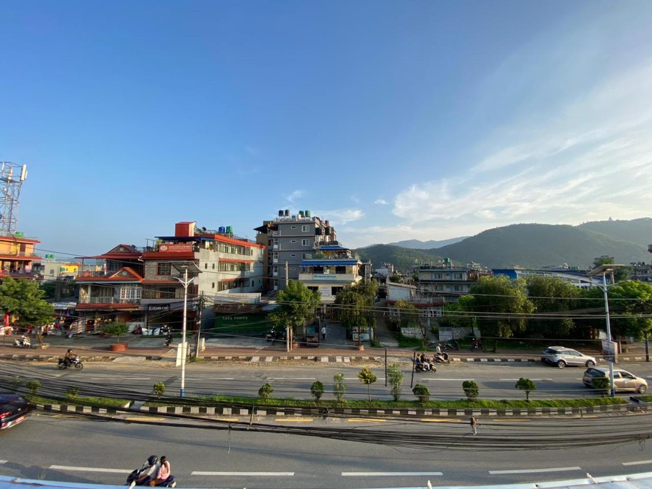 Hotel Piya Pvt Ltd Покхара Екстер'єр фото