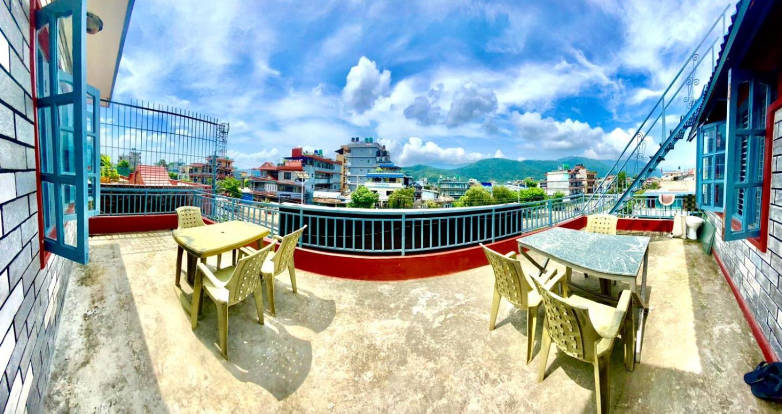 Hotel Piya Pvt Ltd Покхара Екстер'єр фото