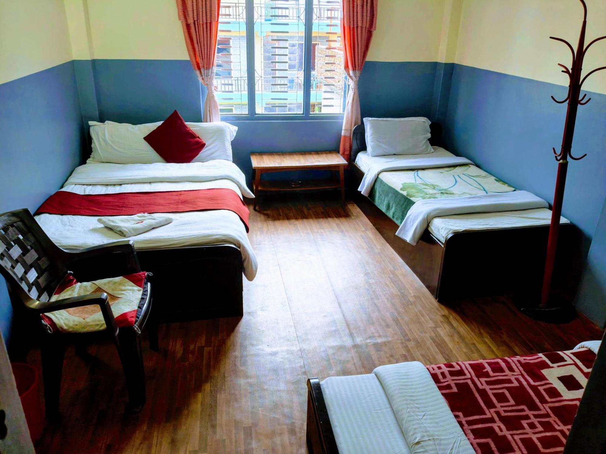 Hotel Piya Pvt Ltd Покхара Екстер'єр фото